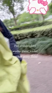 嘿嘿又到惹户外露出篮球场揉揉