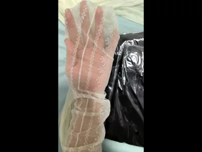 高颜值好身材的会所坐台小妹上门服务冰火毒龙最后爆颜射脸